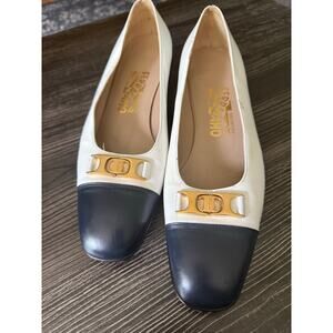 Vintage Salvatore Ferragamo Navy Blue Toe Cap Block Heels Sz. 9